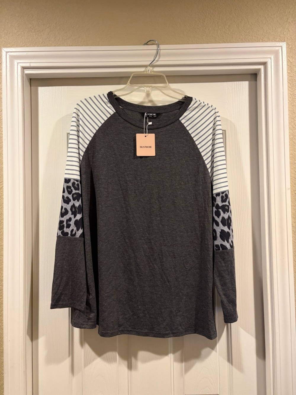 Bloomchic Raglan Tee with Striped and Leopard Sleeve Accents NWT size 12